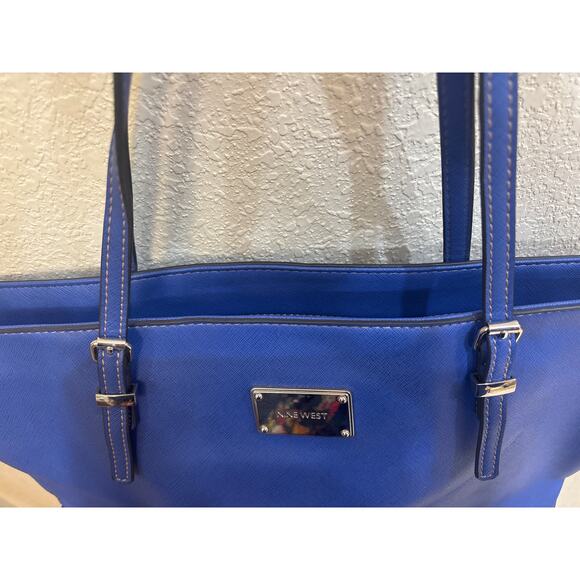 Nine West purse blue several compartments - Picture 10 of 10